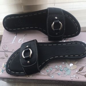 COLE HAAN  Leather Slides